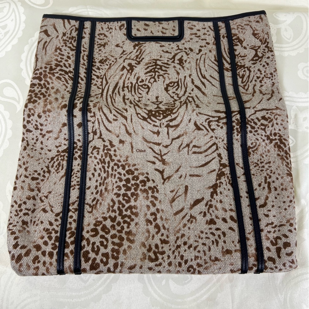 Chloé Tiger Leopard Reversible XL Tote & Pouch Set - Picture 2 of 16